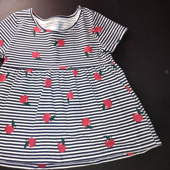 Pre-Owned Children's Place 2-Piece Matching Apples Printed on White & Navy Blue - Picture 13 of 13